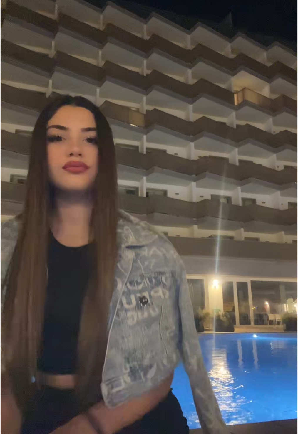 @𝙳𝙴𝚂𝚈