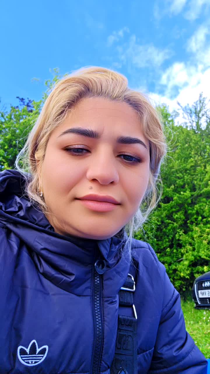 @lizaaa