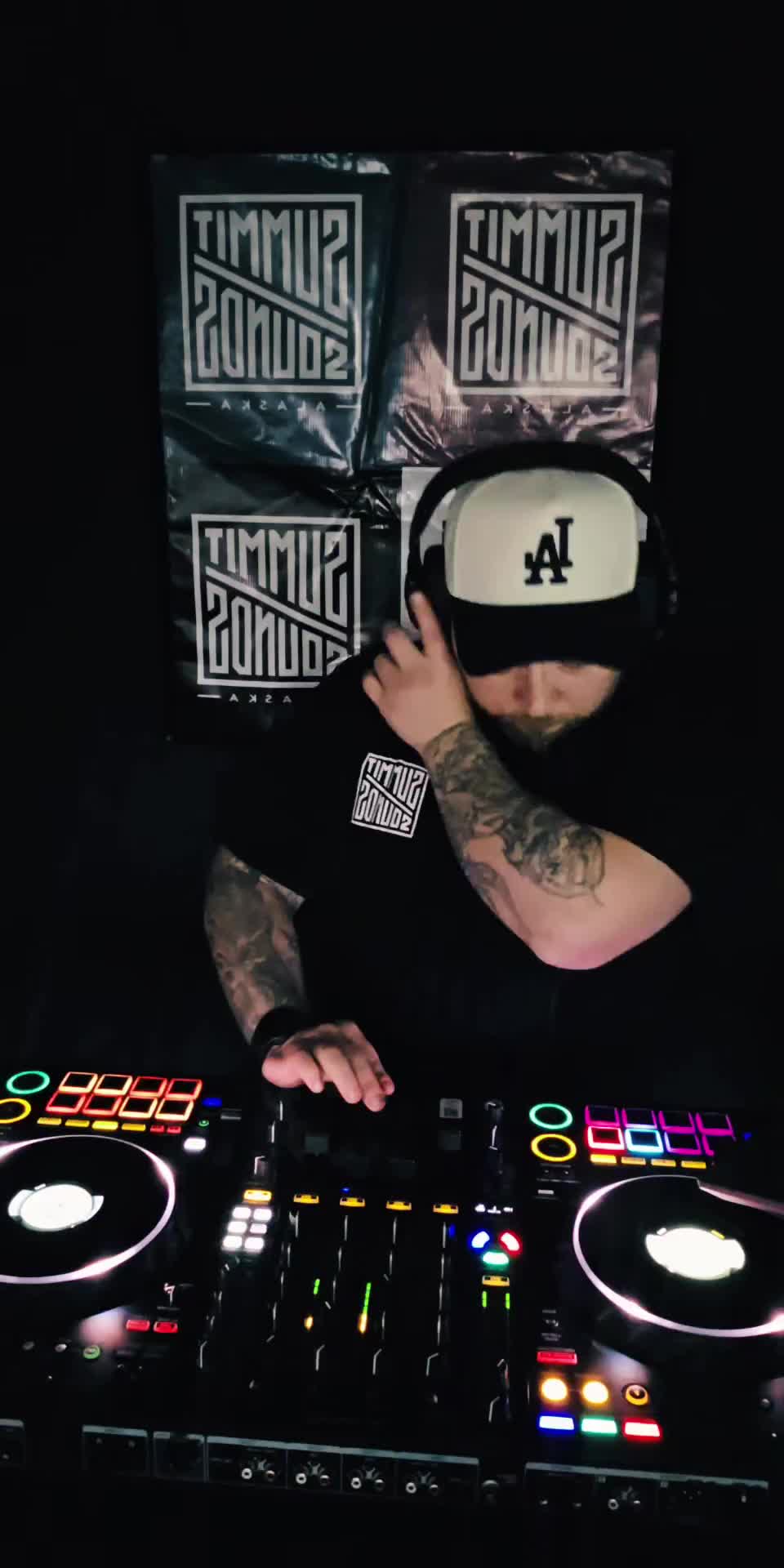 @Summit sounds Alaska