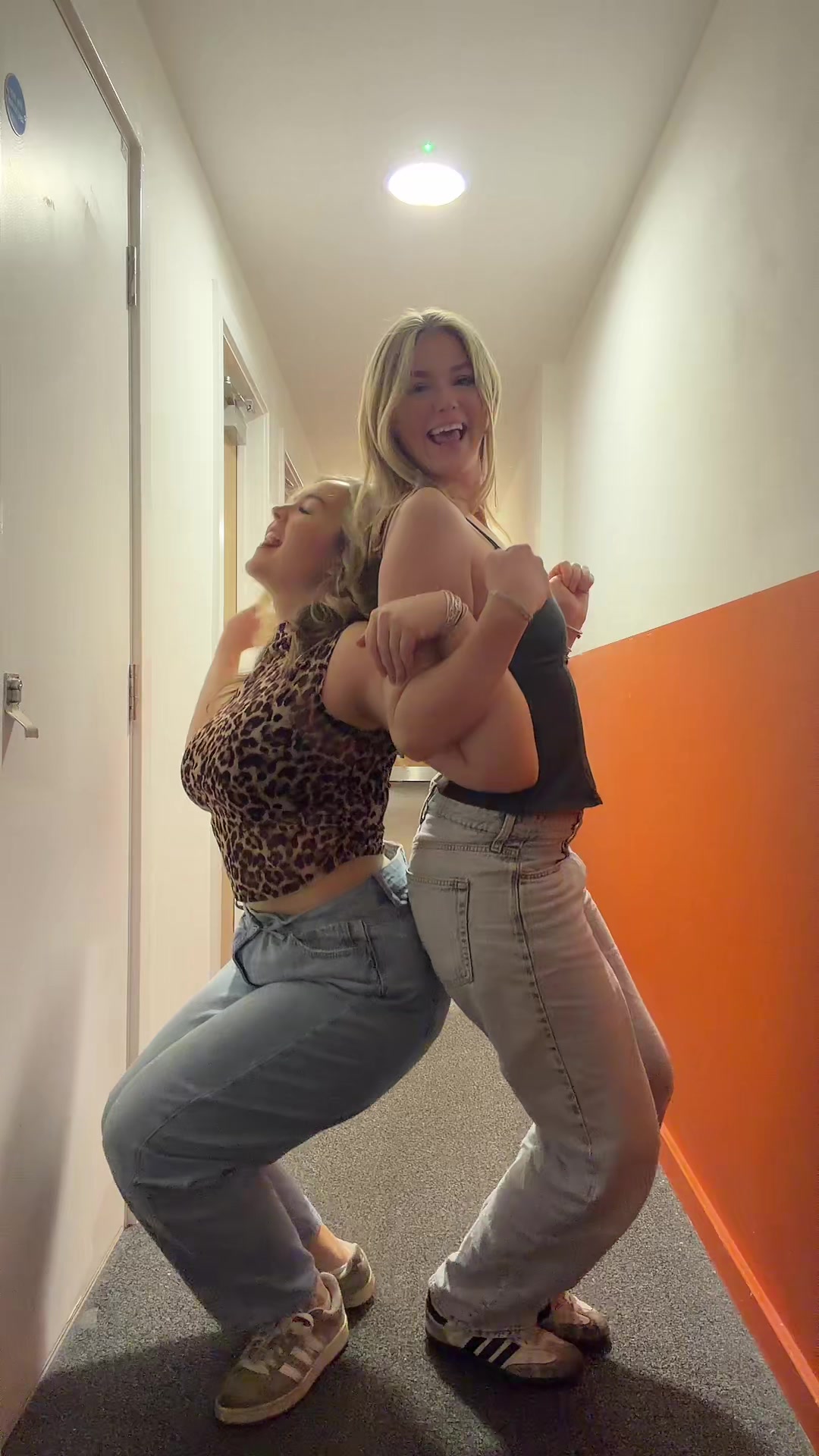 @lili ela