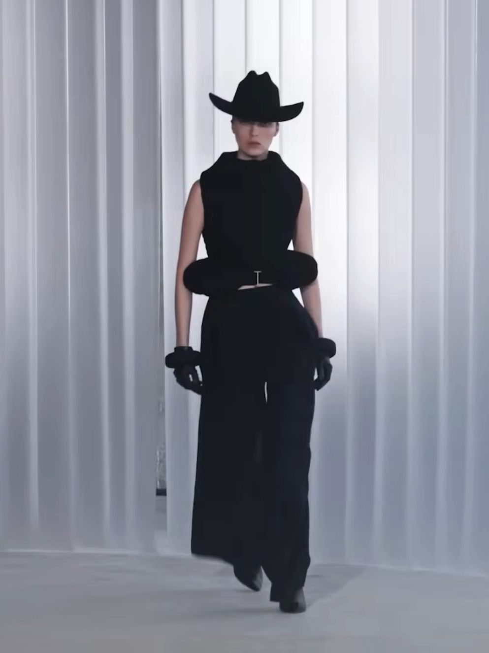 @modelsrunway