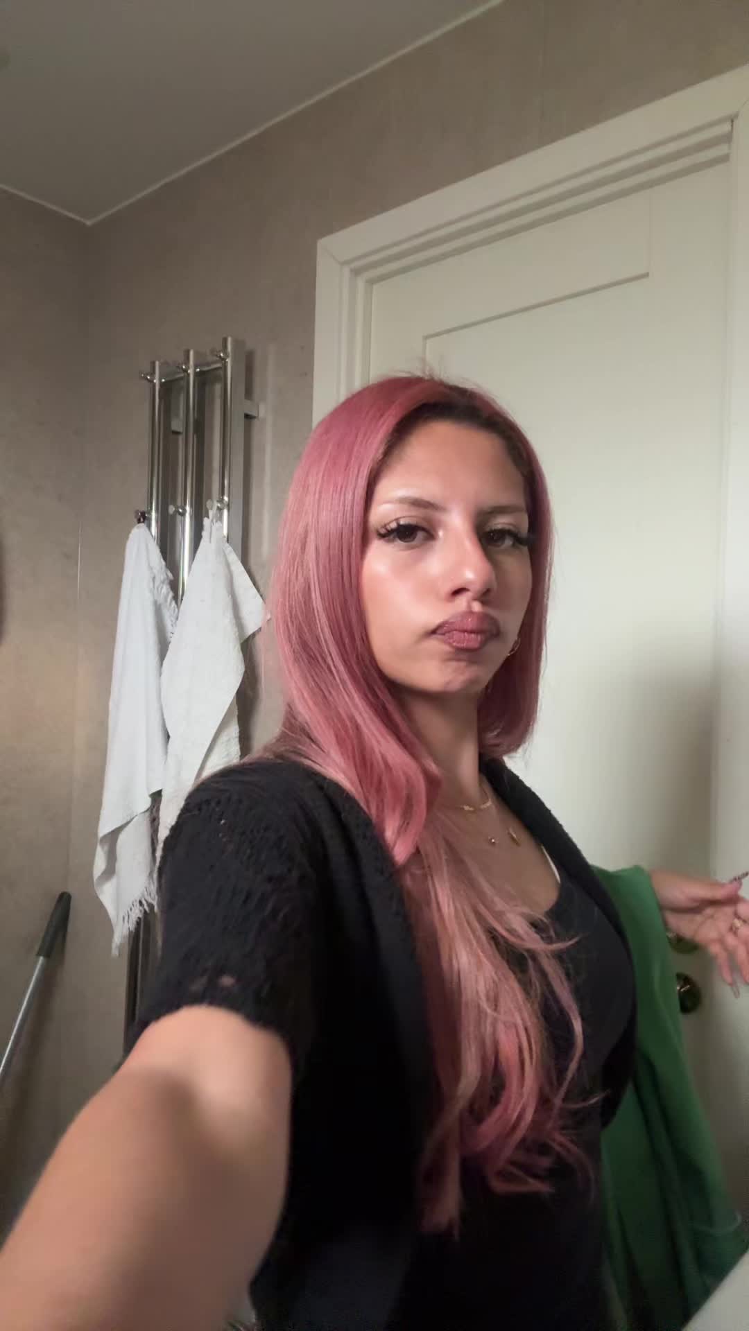 @baldgirl
