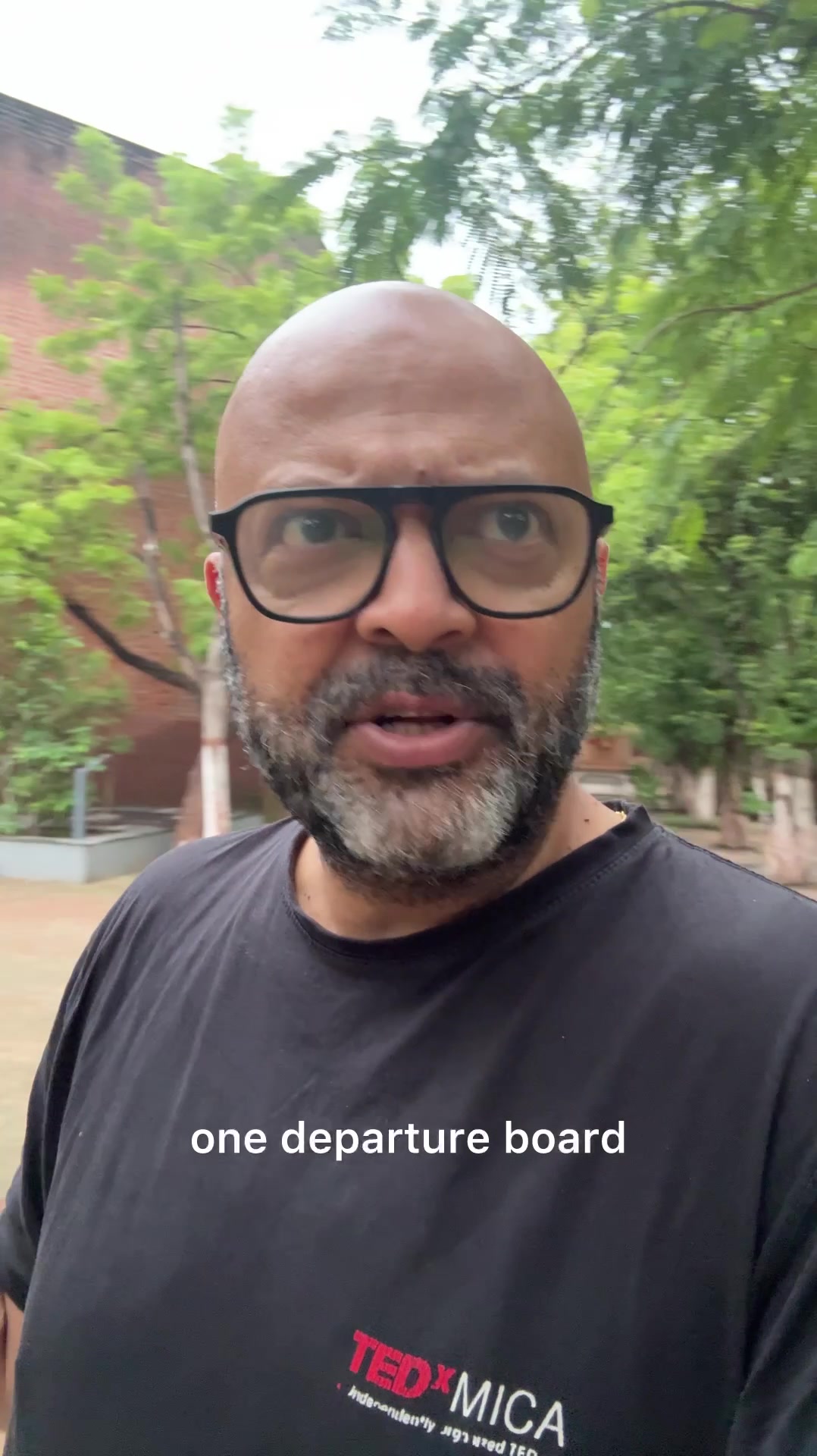 @thetravelingprofessor