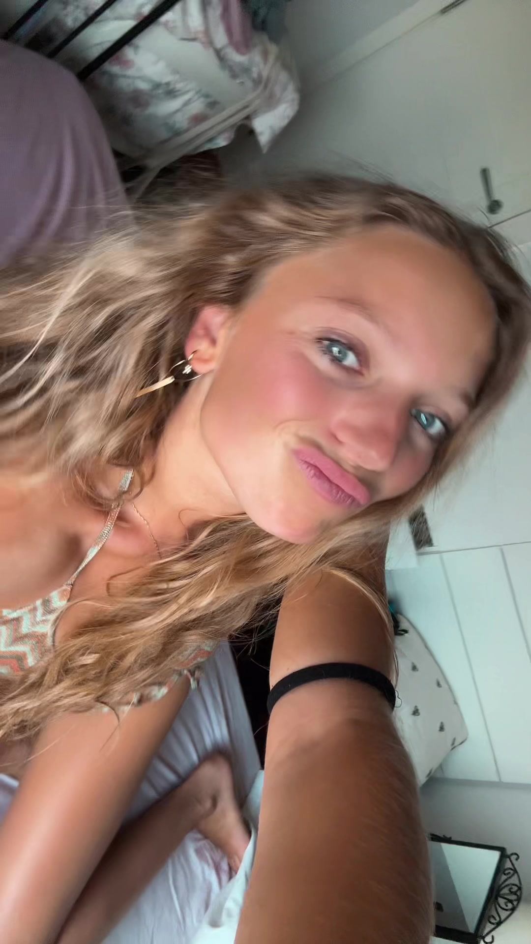 @MERYYY
