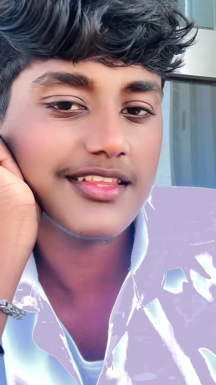@ᗰᖇ. ᑕᕼOᑕO ᗷOY🍫