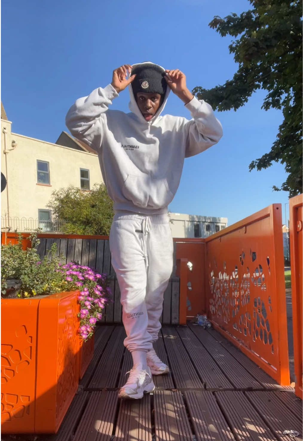 @R.m🫦