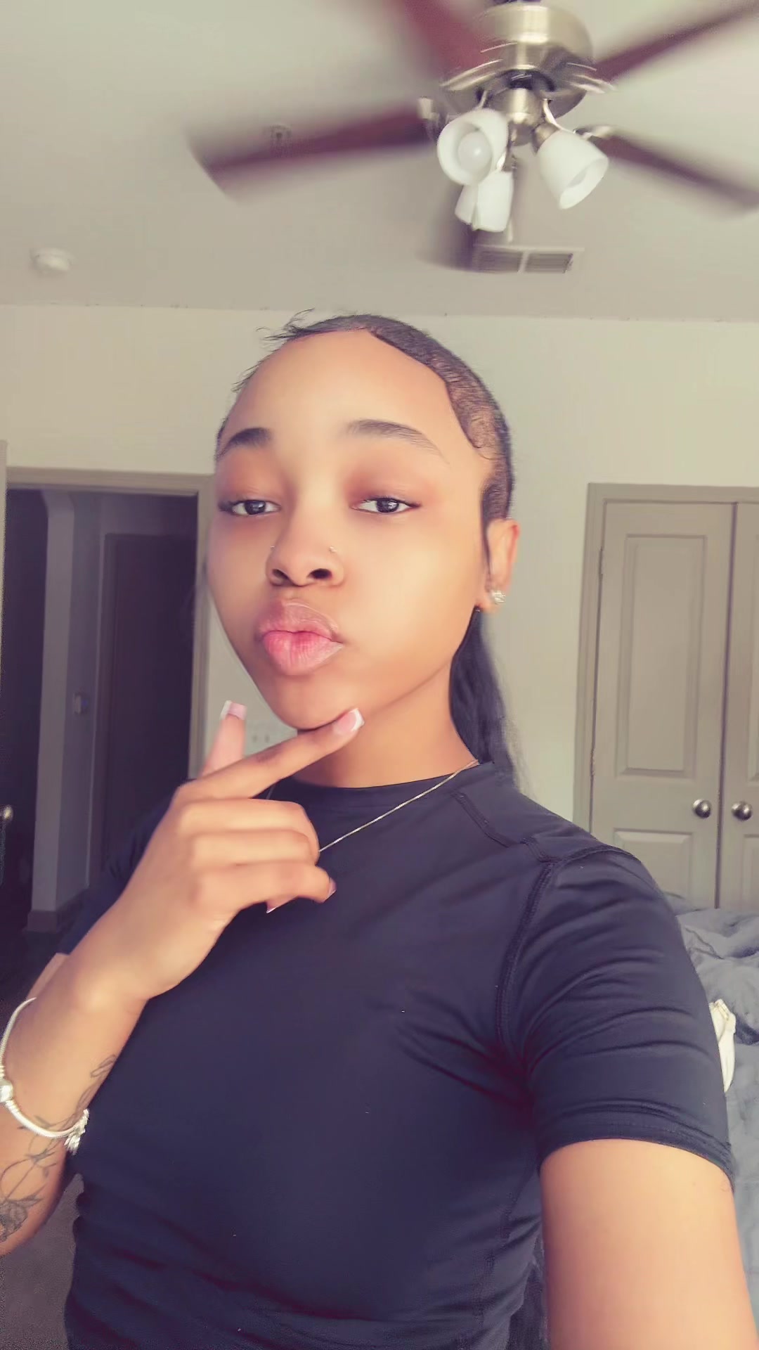 @lonelyprettyprincess