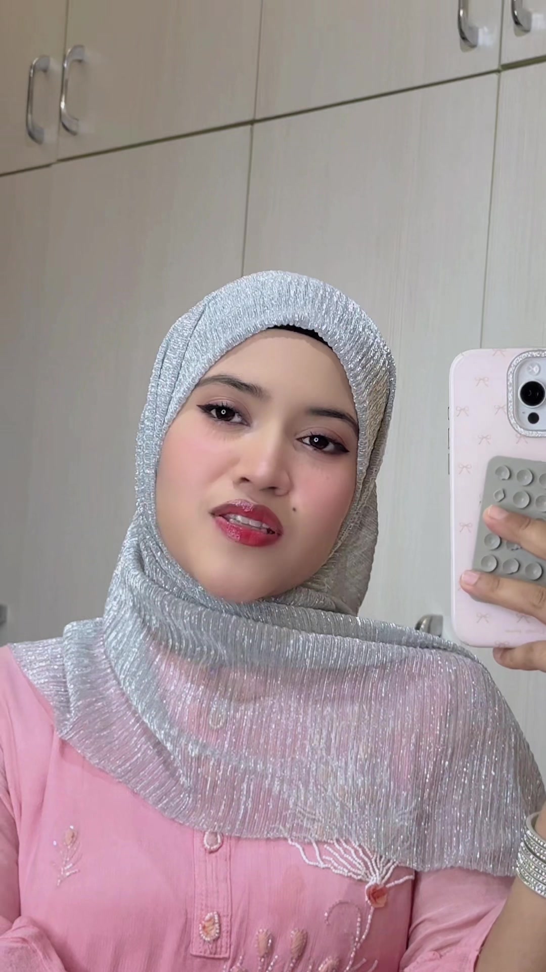 @zainab khan
