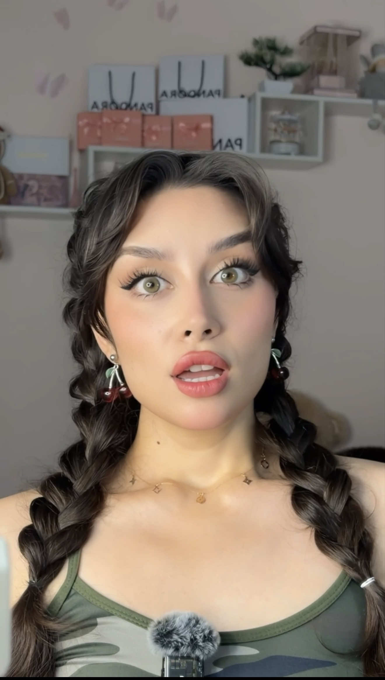 @Taya2002a