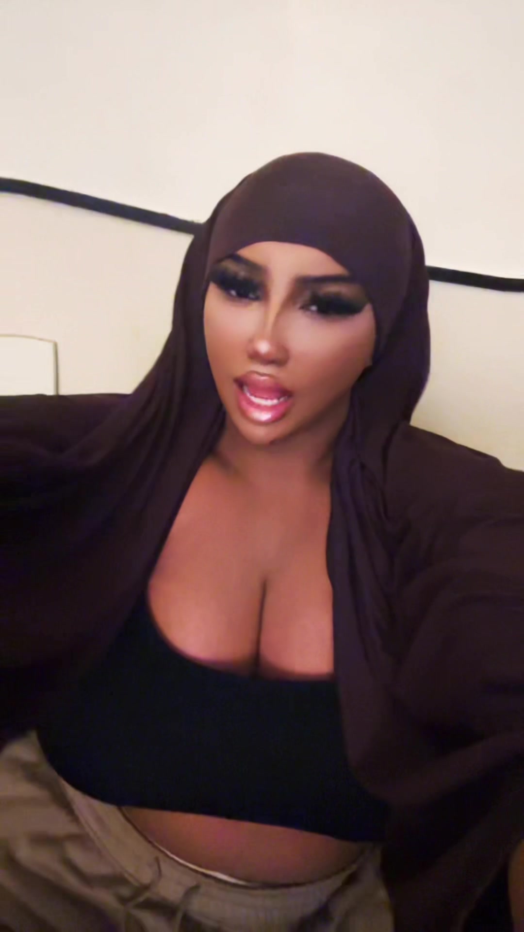 @👄