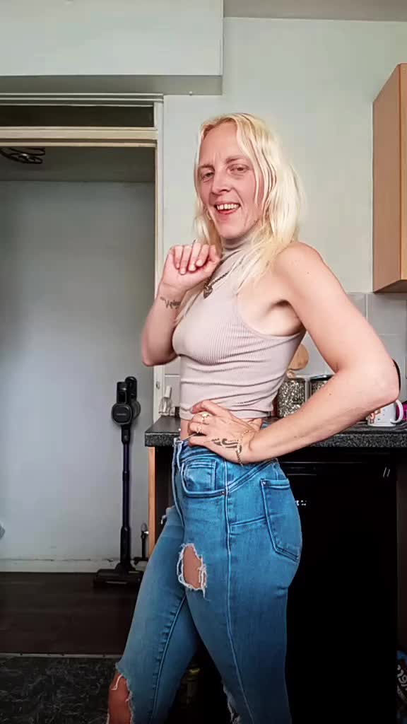 @ᗩᘻᖻ 🌹
