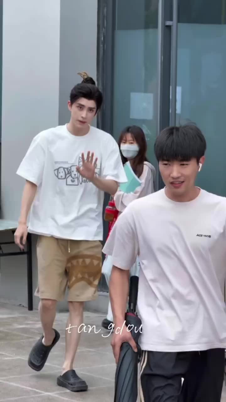 @𝐒𝐭𝐚𝐭𝐮𝐬 𝐊𝐢𝐧𝐠 👑