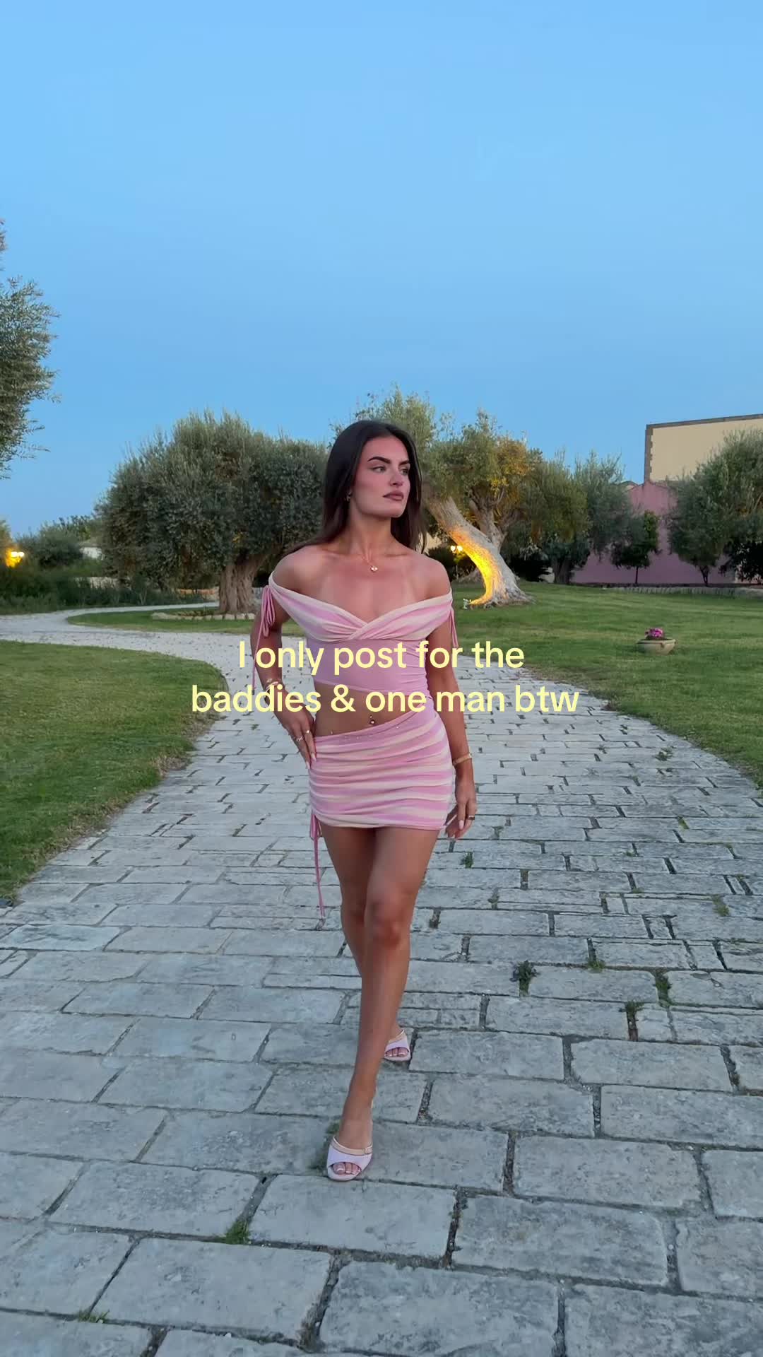 @MIA GREEN
