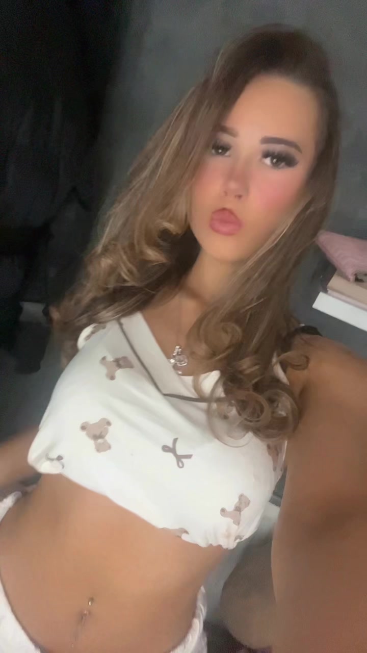 @👸🏽