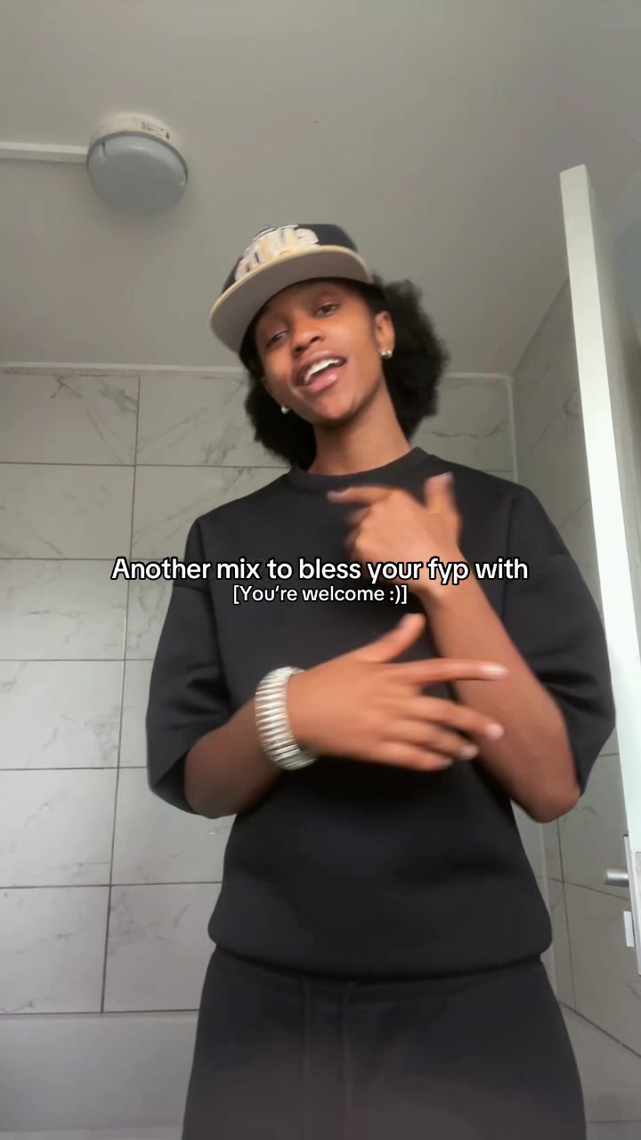 @wholelottavibes._
