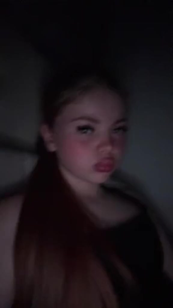 @holliedavies13