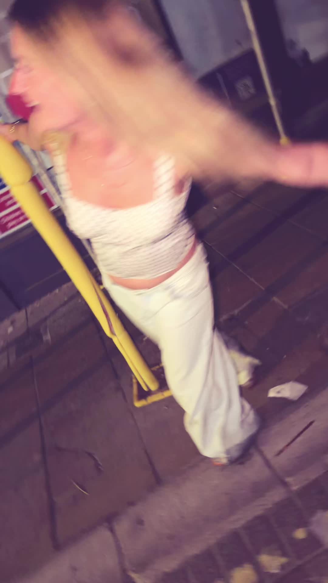 @abi.e
