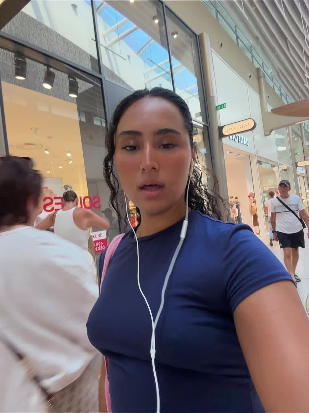 @...