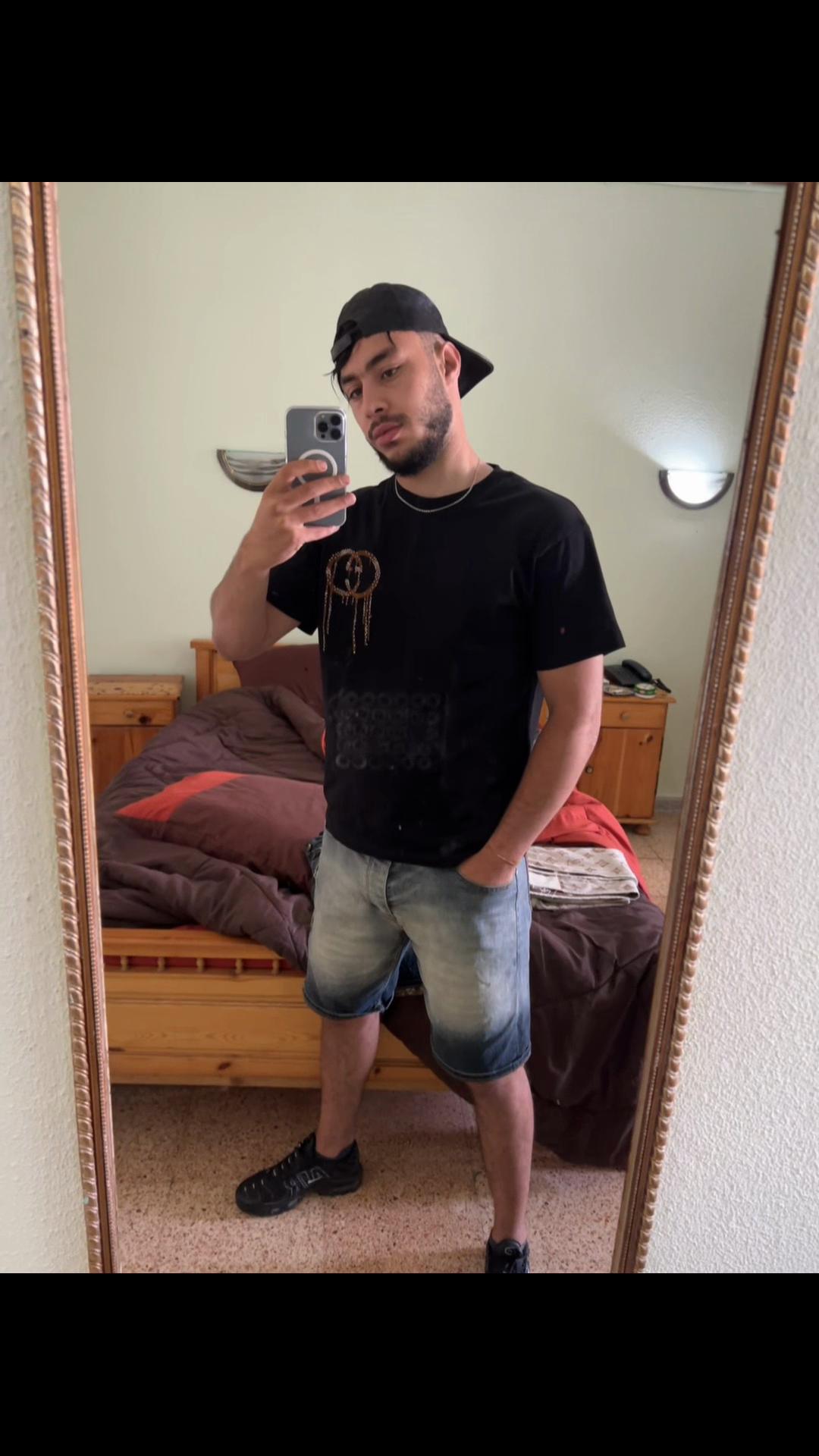 @younes.phone_19