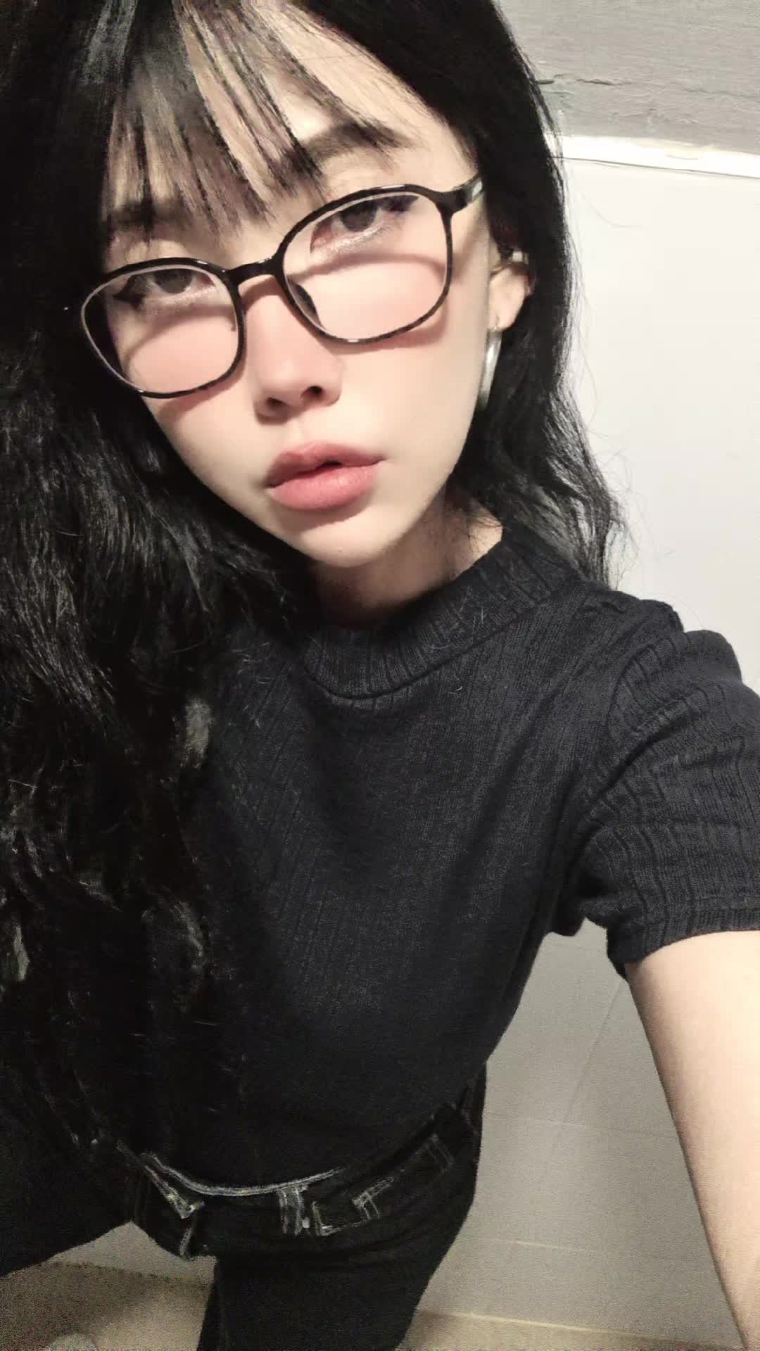 @vivian🫦