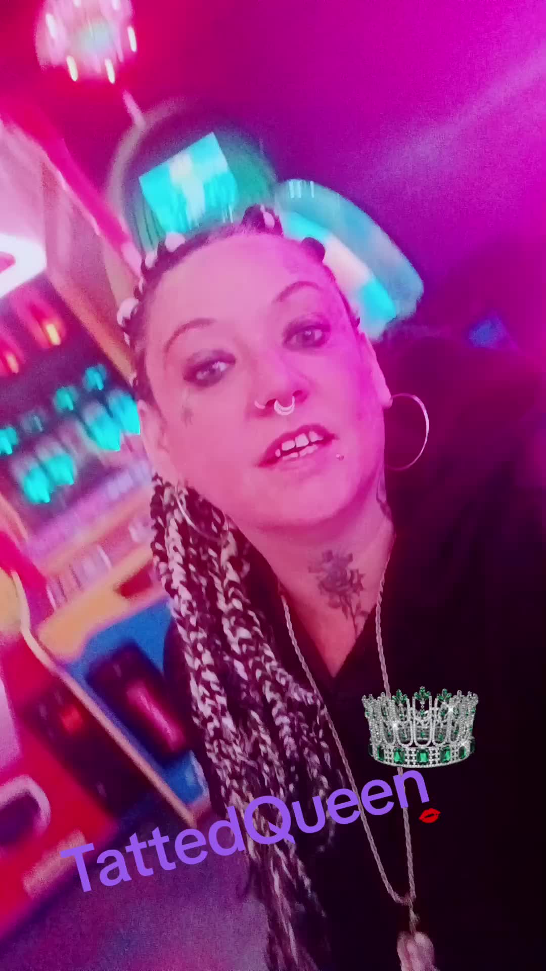 @tattedqueen5. lou ky