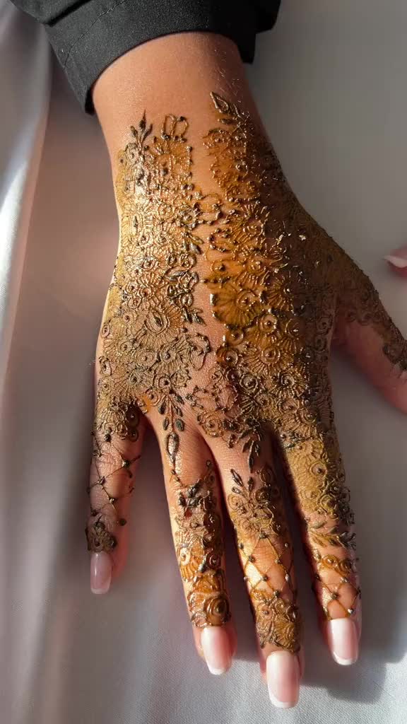 @staineddbyz
