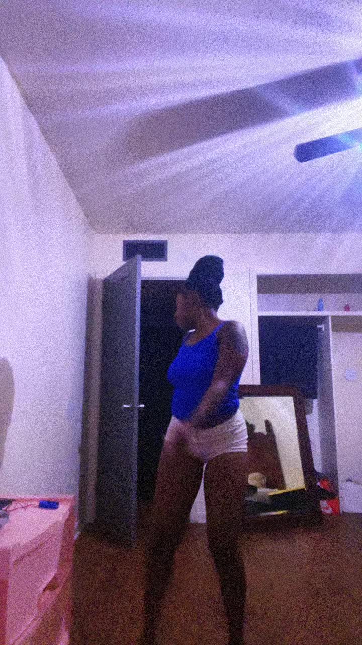 @KaylaBug18