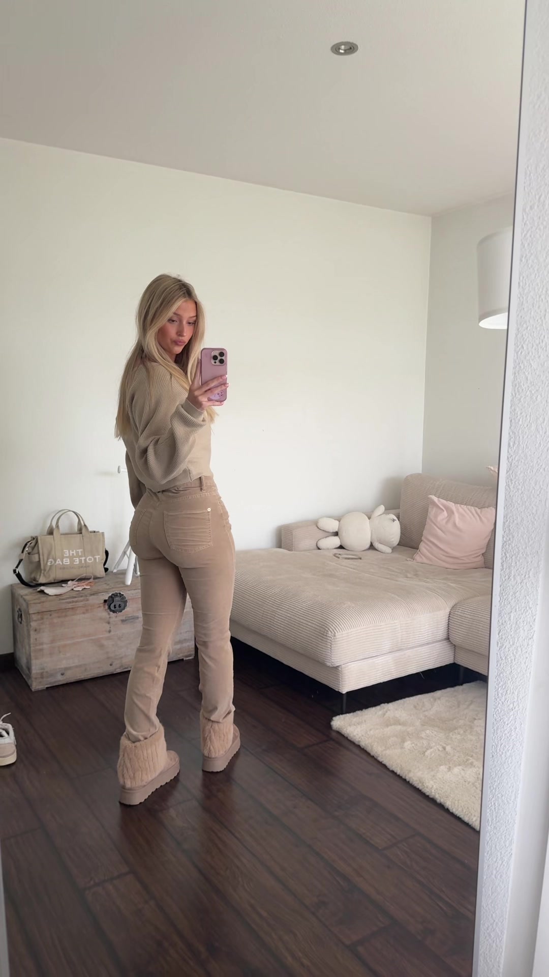 Odessa Rosalie (@odessarosalive) - Urlebird