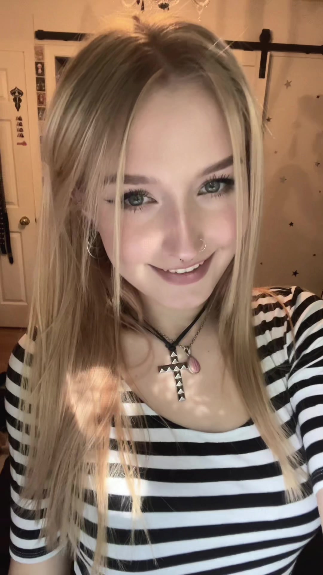 @lo