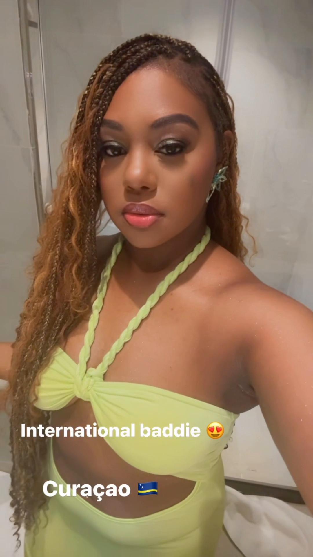 @GlamorousGi