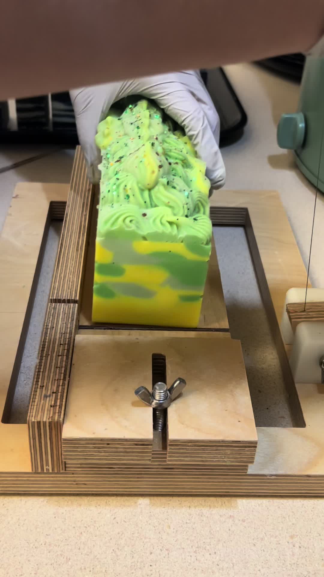@Slow Buzz Soap