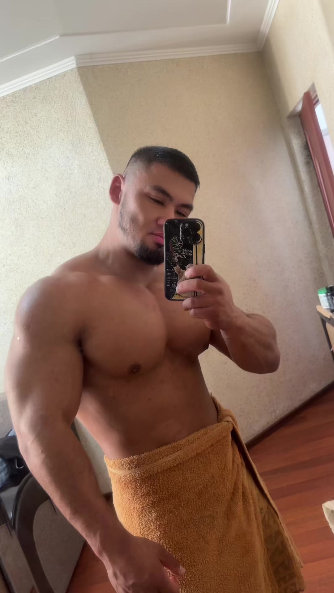 @taktarbekov_aryn