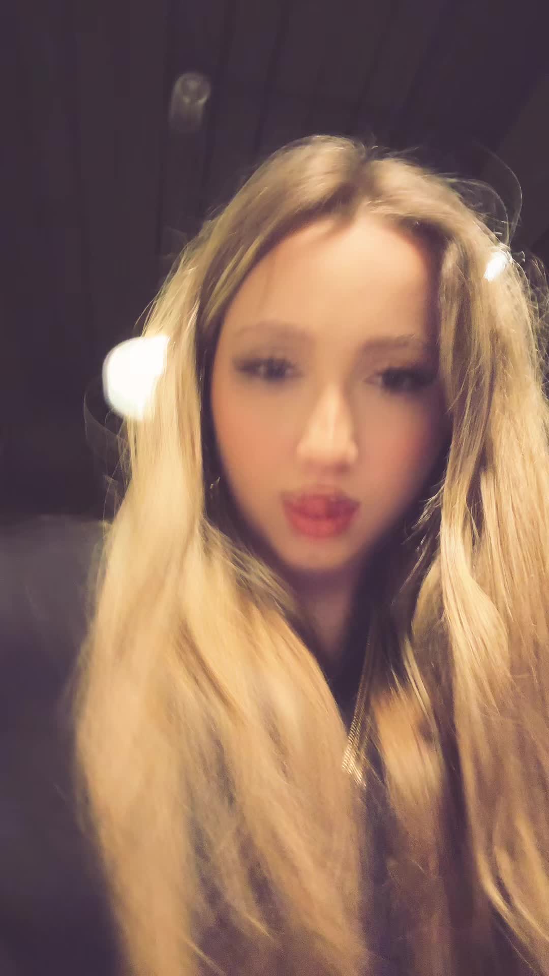 @BumblePheeb ᖭ༏ᖫ🦋