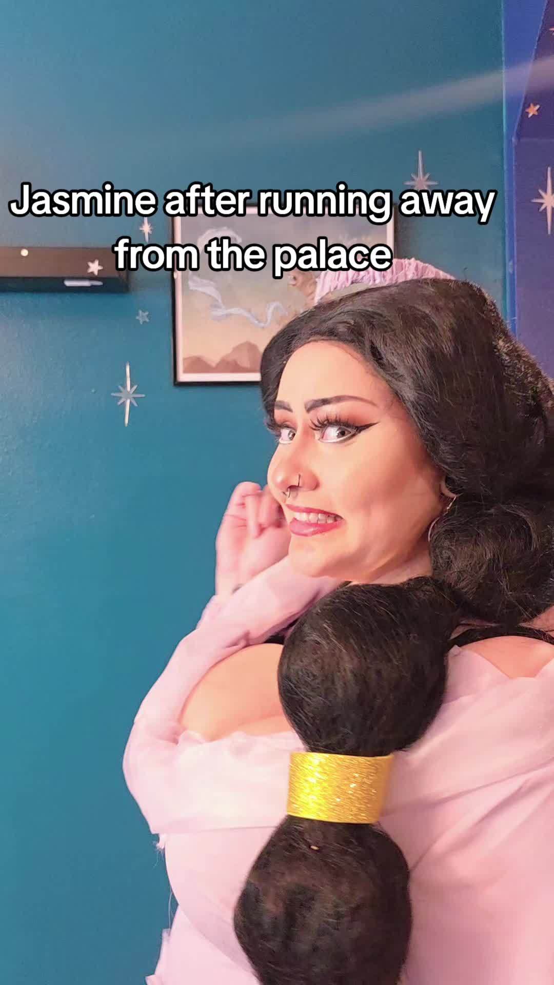 @TheQueerQueenofHalloween