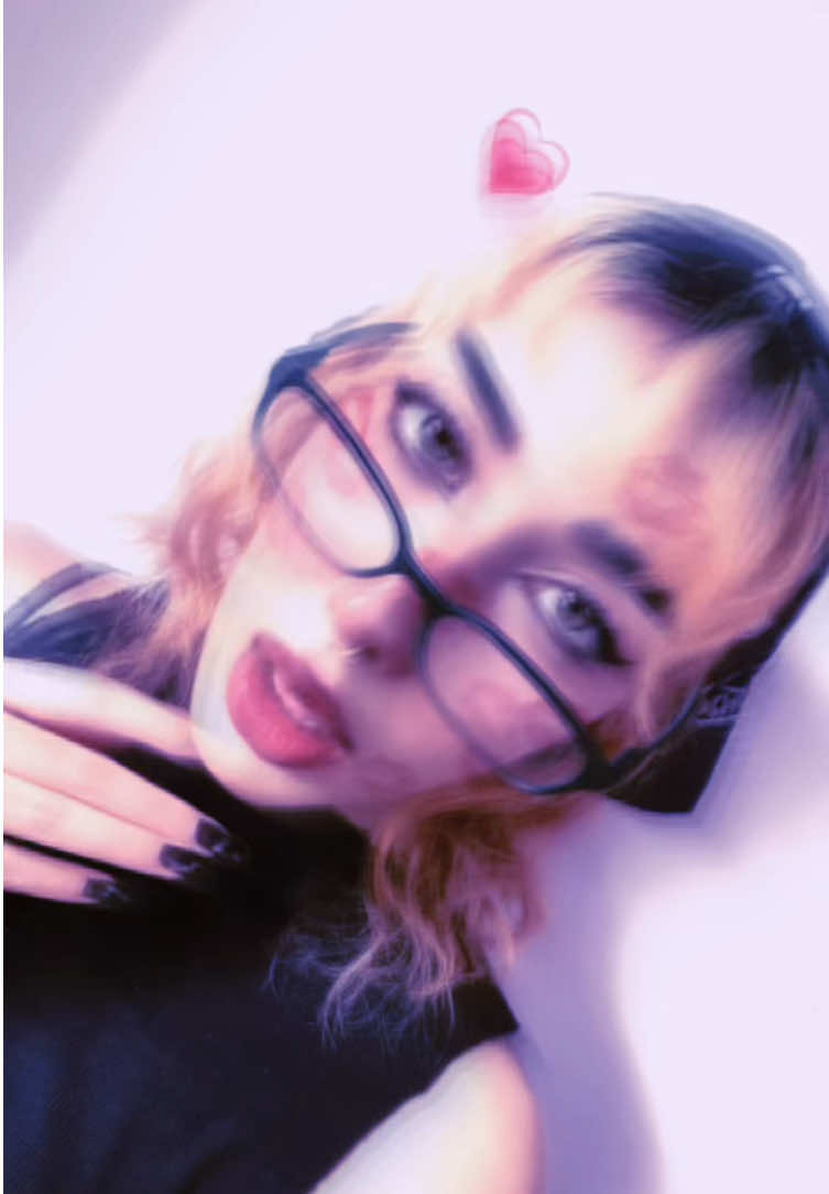 @𝖘𝖜𝖊𝖊𝖙 𝖇𝖑𝖔𝖔𝖒🌹