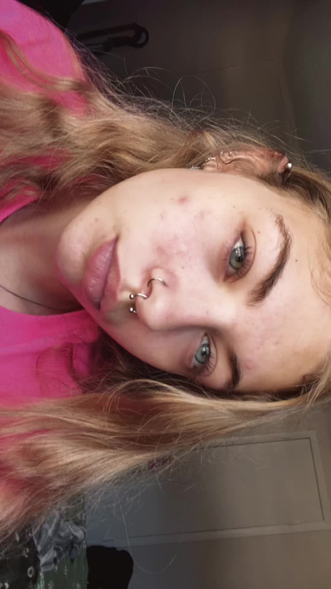 @tzofia