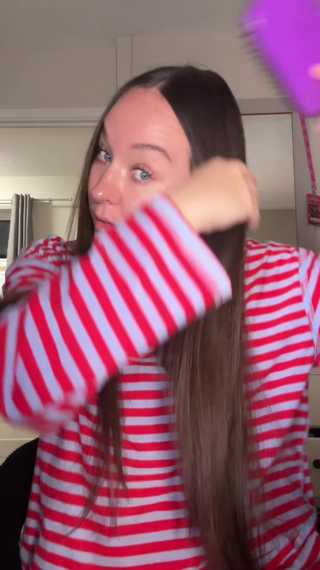 @Thatscousehairhanger
