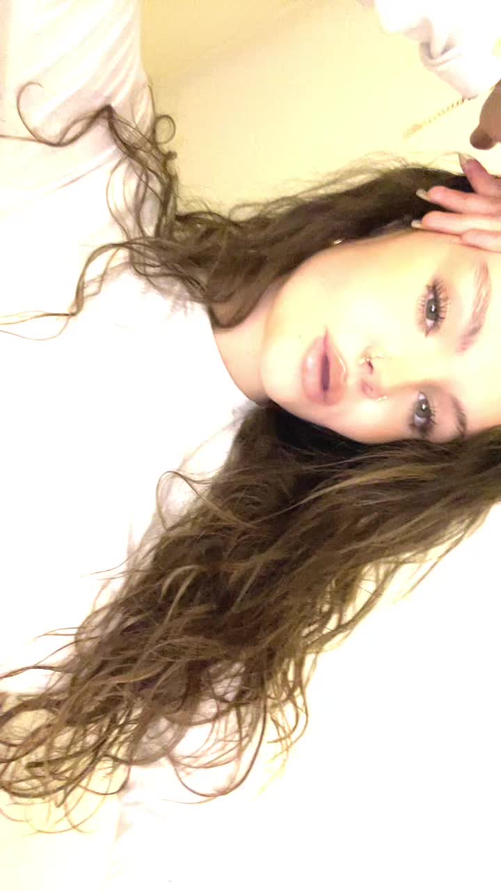 @𝑻𝒄𝒉𝒊𝒌𝒊𝒕𝒂 🎀