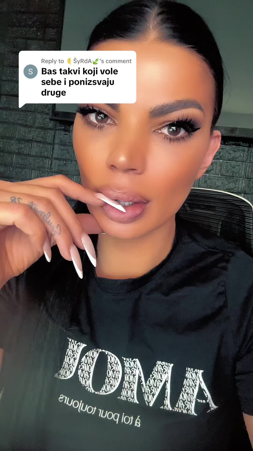 @BambinaHoney🐒