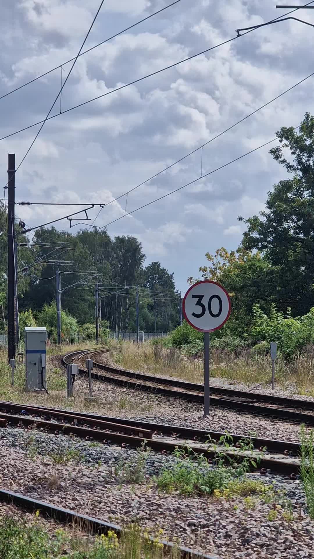 @LynnRailUK