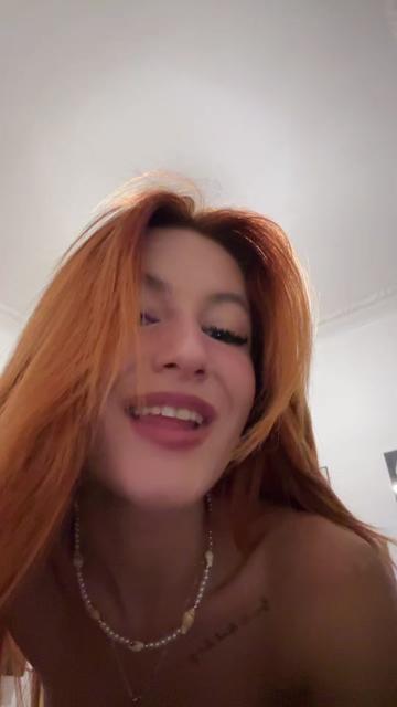 @👩🏼&zwj;🦰