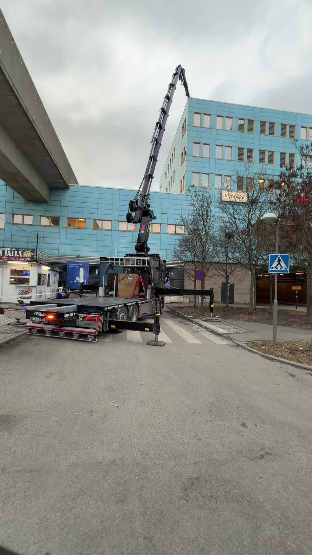 @Alltreko Krantransporter