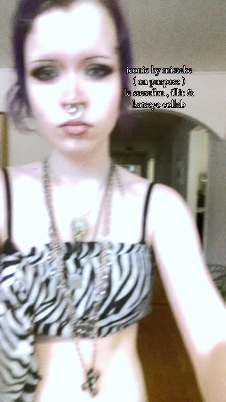 @𝔙𝔦