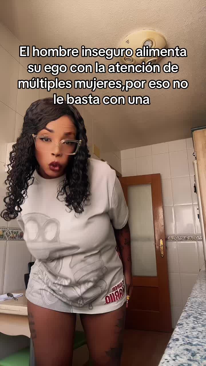 @lacubanita117