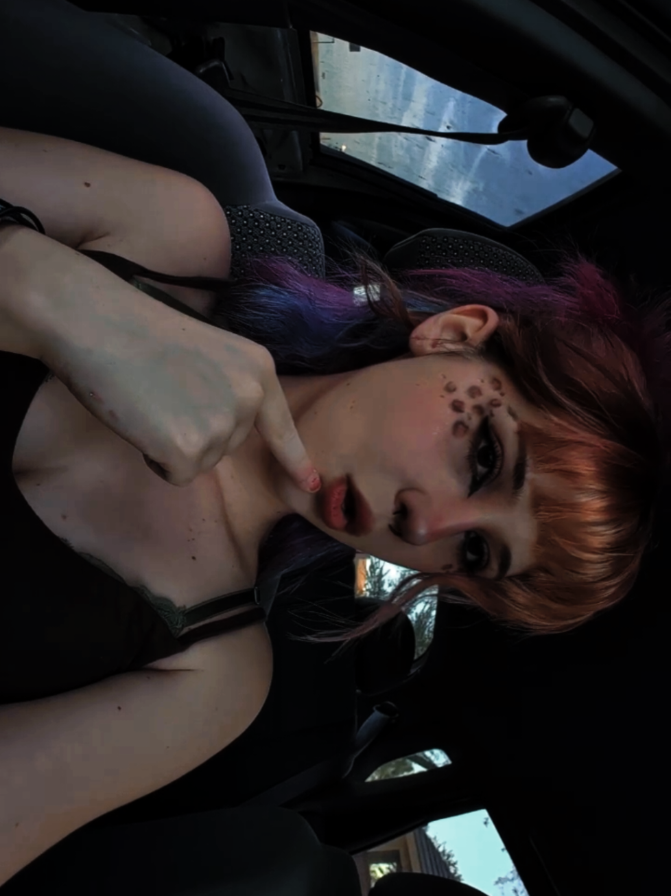 @𝐾𝑦★