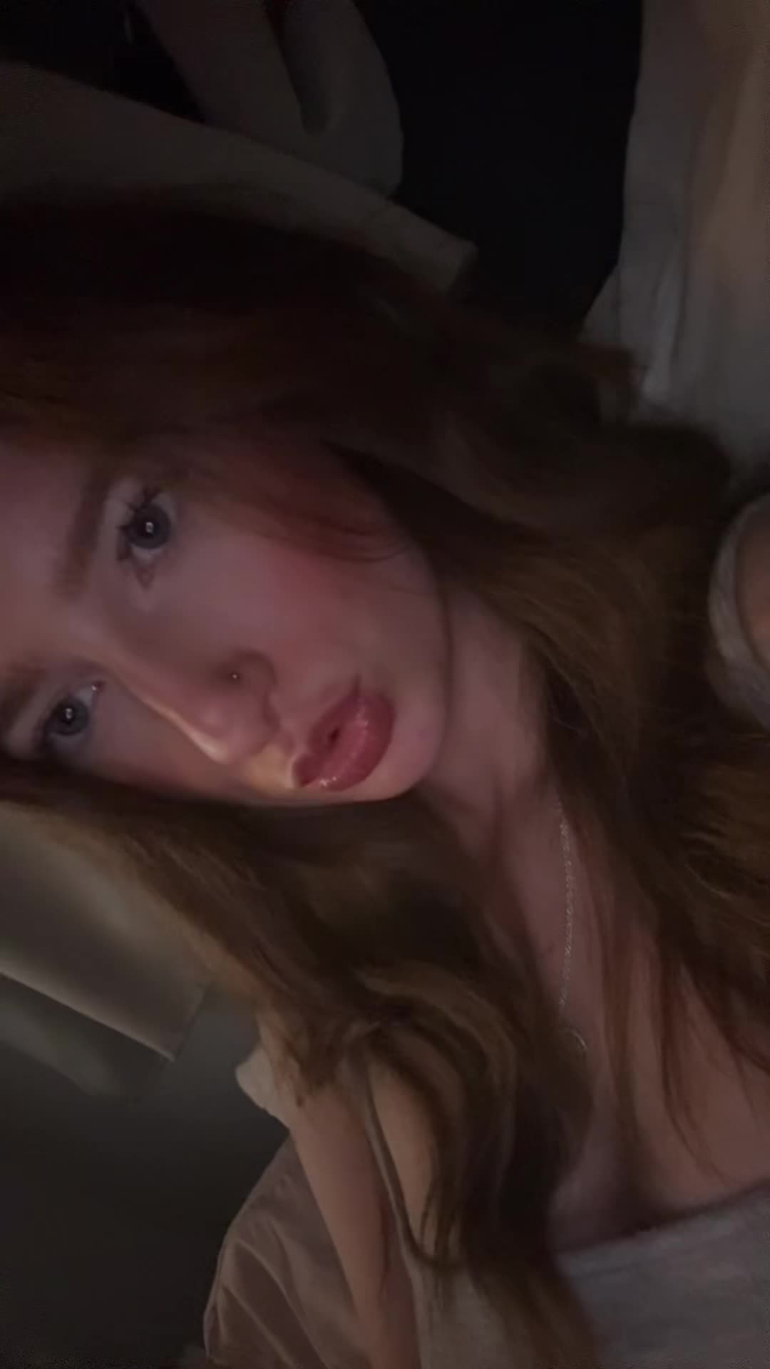 @izz🩶