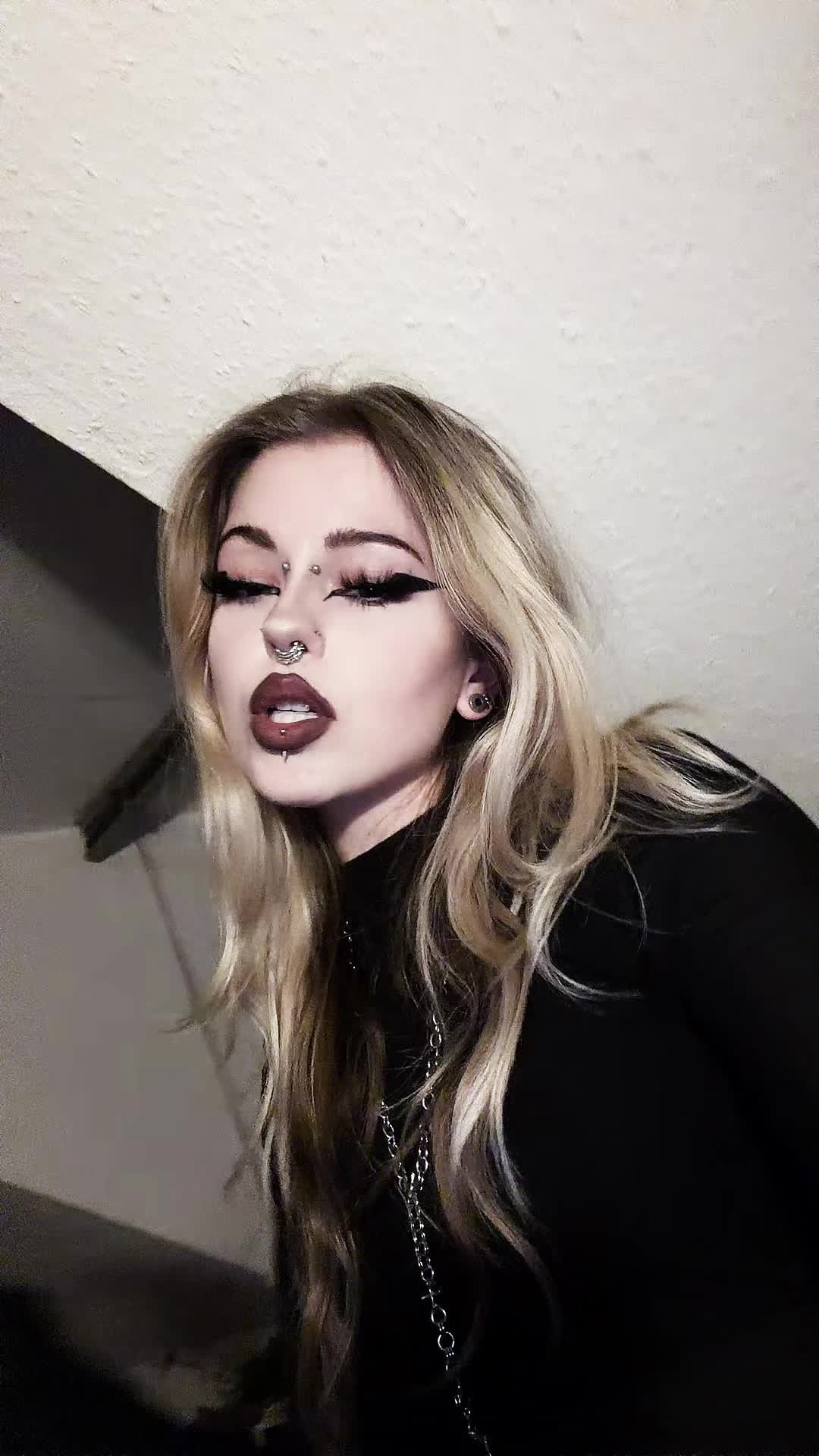 @𝓚𝓲𝓻𝓪 ☾