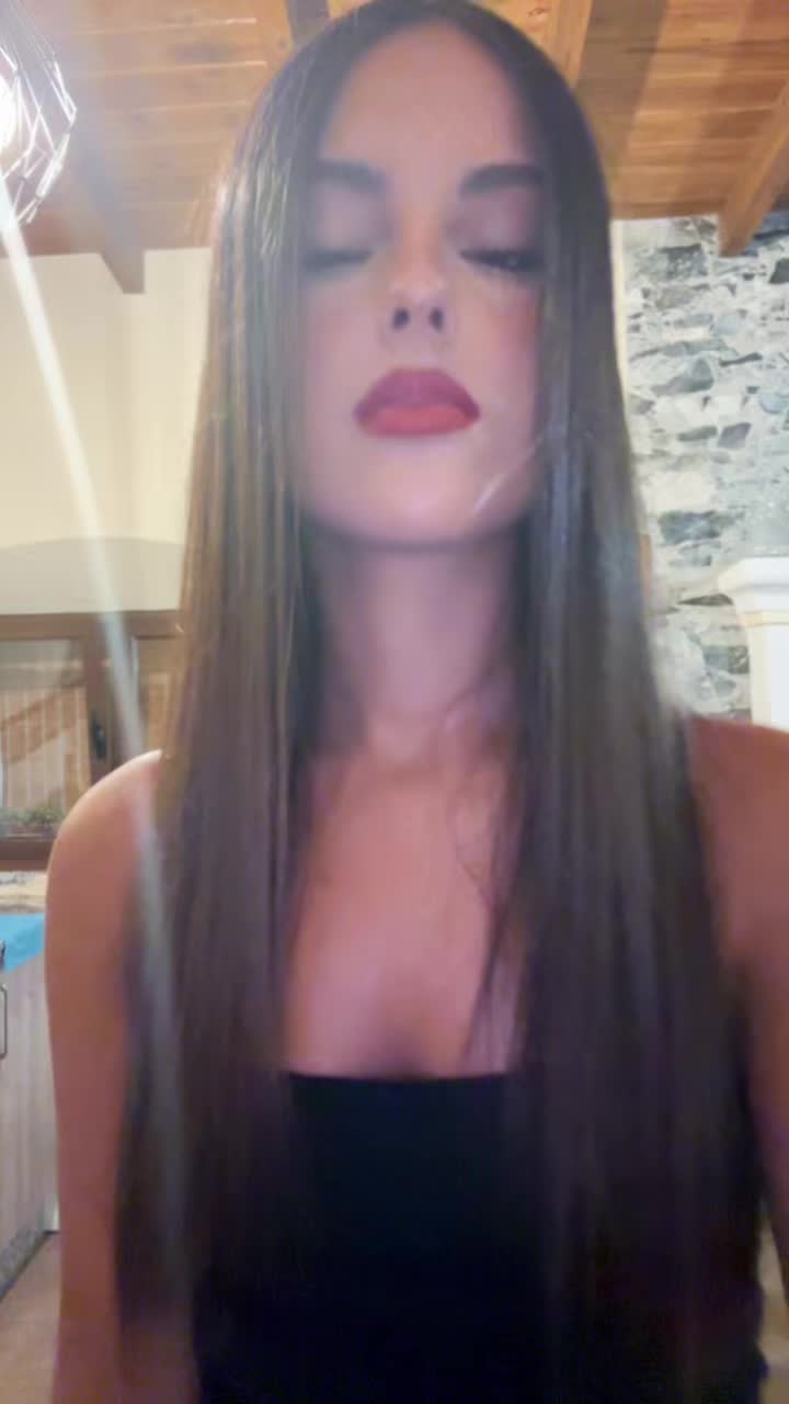 @🦦
