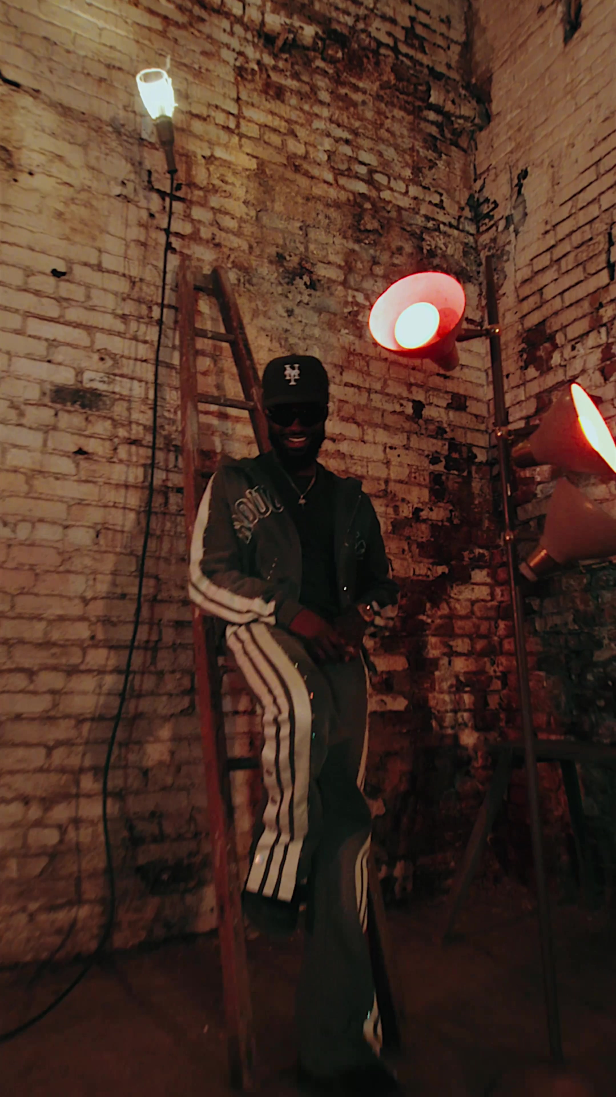 @Man4DMi$$ion
