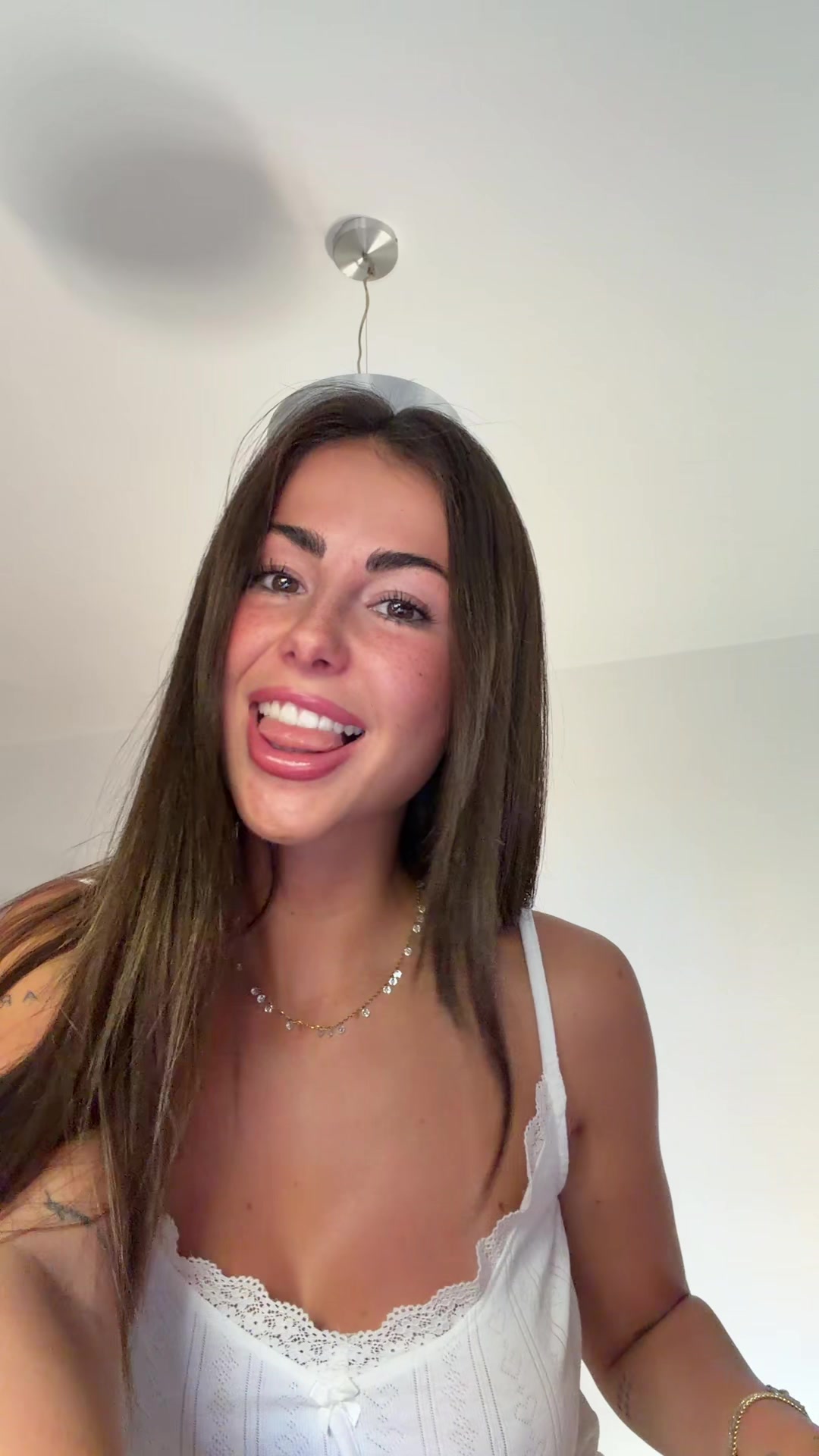 @itseliolive